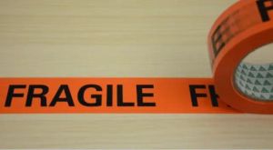 Ruban adh&eacute;sif d'emballage fragile, ft 50 mm x 66 m, orange