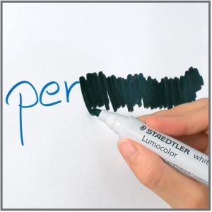 Staedtler marqueur pour tableaux blancs Lumocolor, &eacute;tui de 4 pi&egrave;ces en couleurs assorties