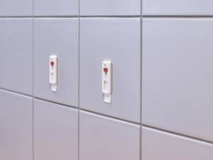 Tesa Klevende Spijker voor Tegels en Metaal, verstelbaar, draagvermogen 3 kg, blister van 2 stuks