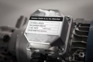 Avery &eacute;tiquettes poly&eacute;thyl&egrave;ne ultra-r&eacute;sistantes ft 99,1 x 42,3 mm (l x h), bo&icirc;te de 120 &eacute;tiquettes