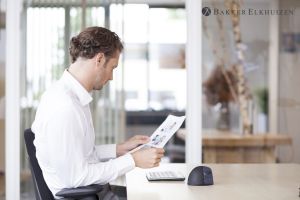 Bakker Elkhuizen souris Evoluent4 Right photo atmosph&egrave;re