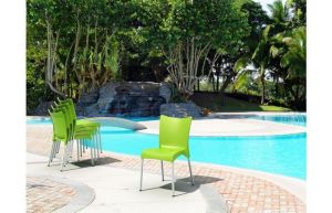 Juliette stapelbare stoel, voor binnen en buiten, rood