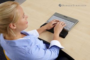 Bakker Elkhuizen polssteun Trapezium Ergo Wrist Rest Compact photo atmosph&egrave;re